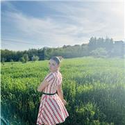 Studente in storia e letteratura, volenterosa ad insegnare, aiutare e appassionare i miei studenti alla materia